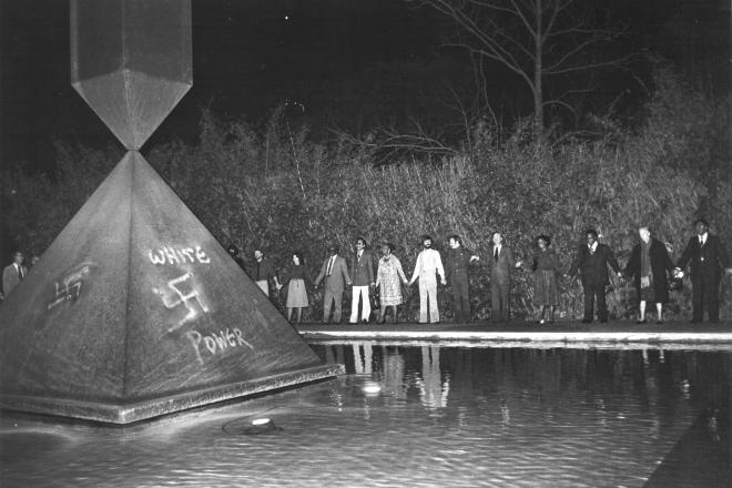 A gathering to denounce racism after the vandalization of Broken Obelisk, January 1979. Courtesy Hickey-Robertson/Rothko Chapel Archives via ARTnews.