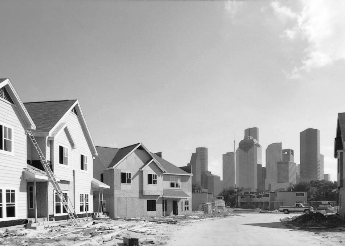 New suburban-style construction at Allen Parkway Village after destruction of historic public housing. Published in Cite 46, Fall 1999. Photo: Hester + Hardaway.
