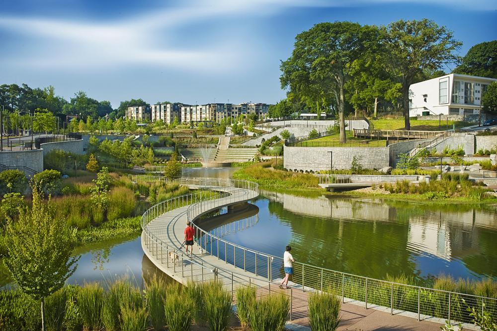 A detention pond is the center of the Historic Fourth Ward Park in Atlanta, designed by HDR. Photo by Steve Carrell. Via ULI.